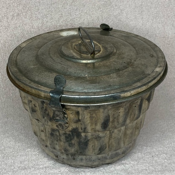 Other - Antique 1920s Steamed Pudding Pudding/Cake Mold Lid Vintage VTG Retro Primitive